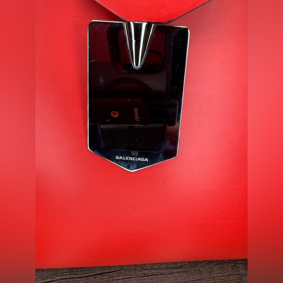 ❌SOLD❌Balenciaga Cable Leather Tote - Picture 3 of 15